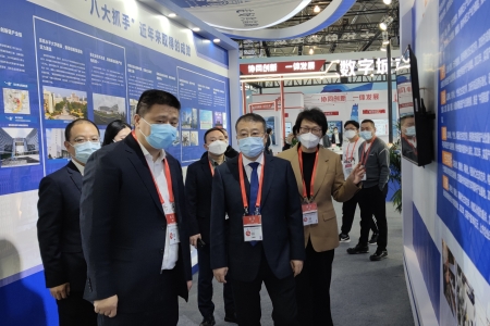 图片4王振勇副市长参观考察图450.jpg